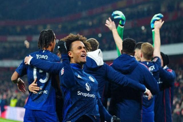 曼联对阿森纳_(曼联对阿森纳比赛结果)