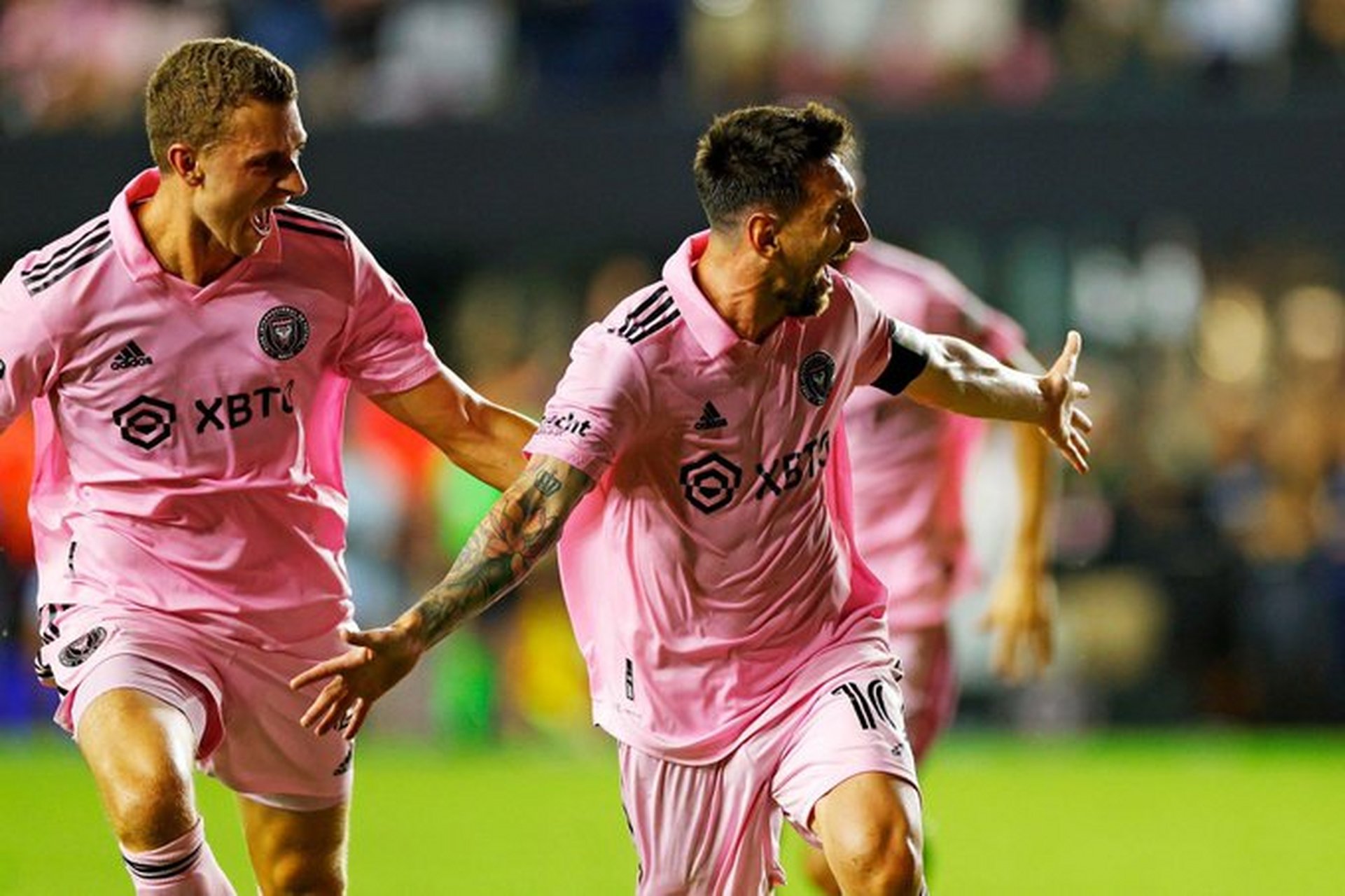 免费足球直播观看迈阿密比赛_(免费足球直播观看迈阿密比赛视频)