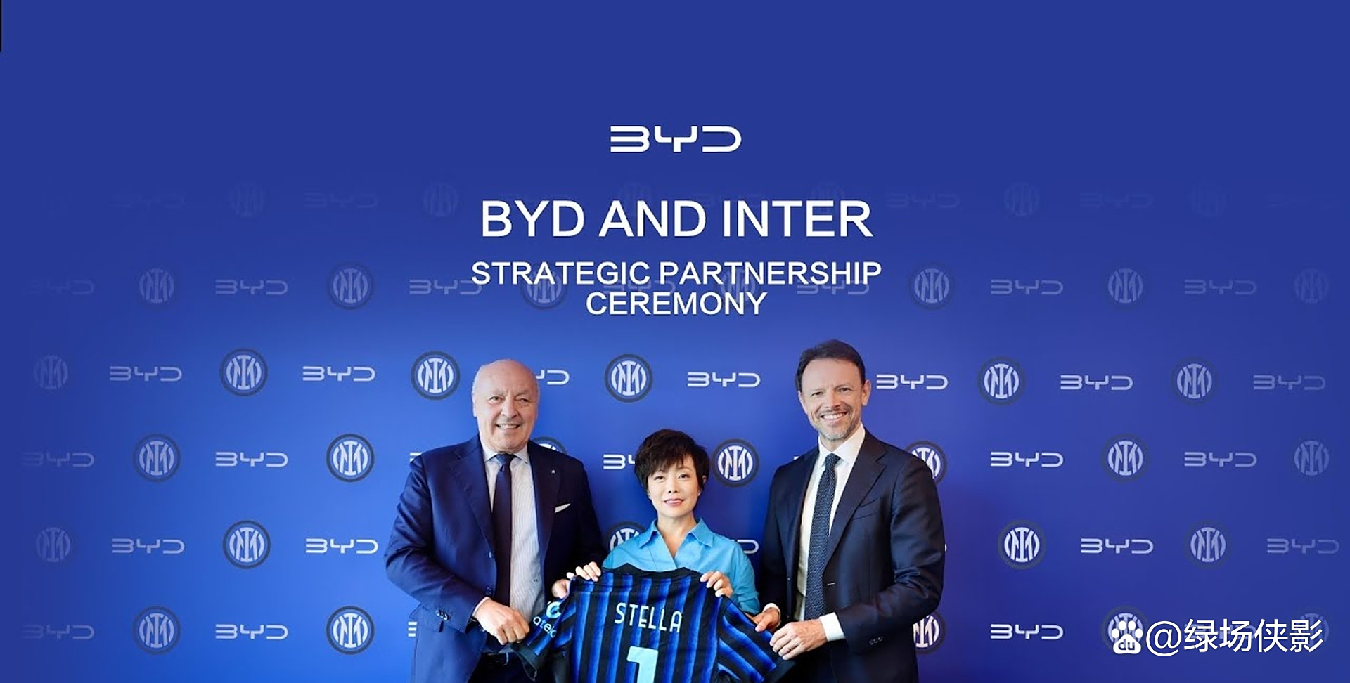 比亚迪与国际米兰签约前者将提供新能源汽车