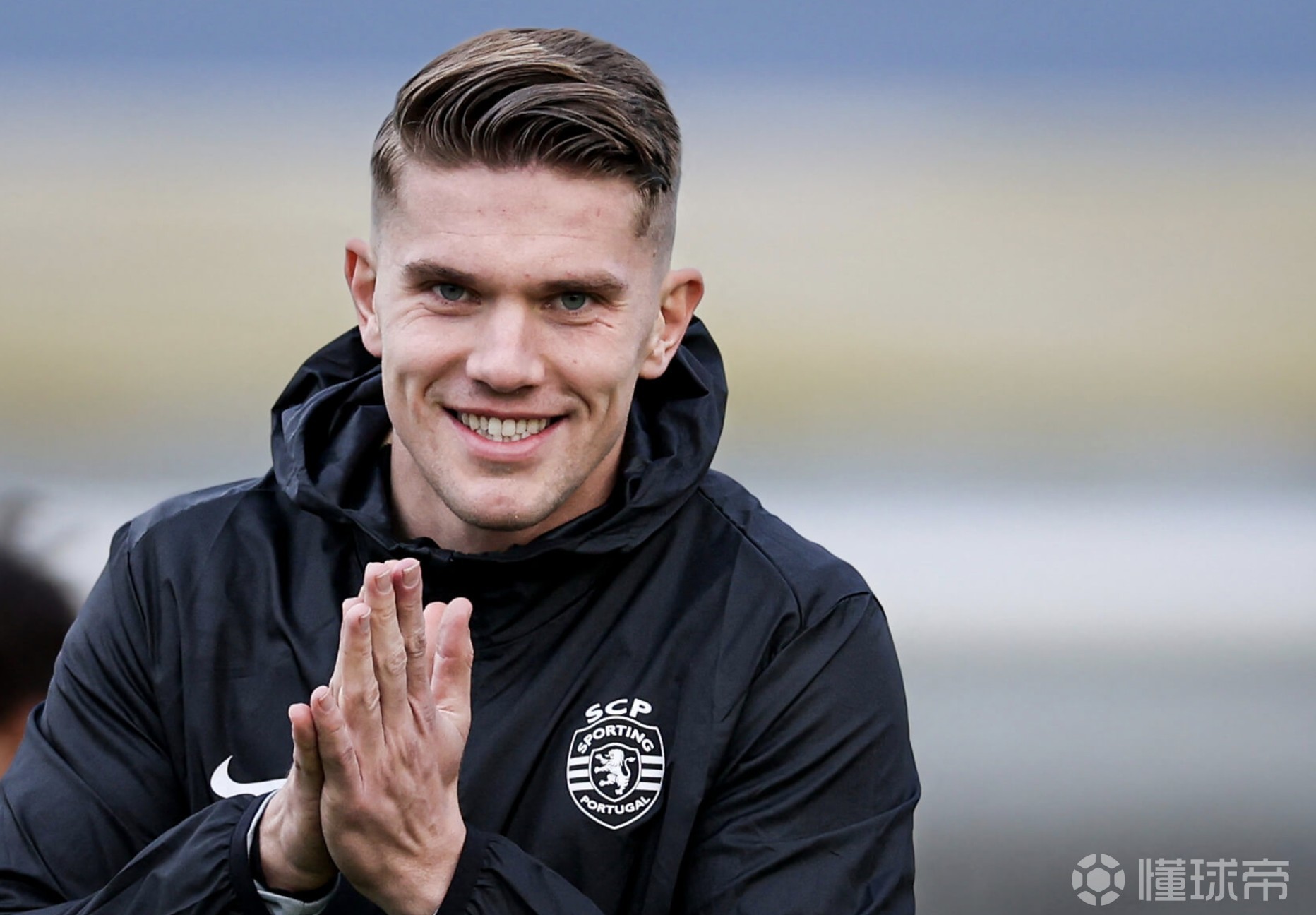 关于哲凯赖什发文告别葡萄牙体育球员正式加盟阿森纳的信息 第1张 关于哲凯赖什发文告别葡萄牙体育球员正式加盟阿森纳的信息 第1张