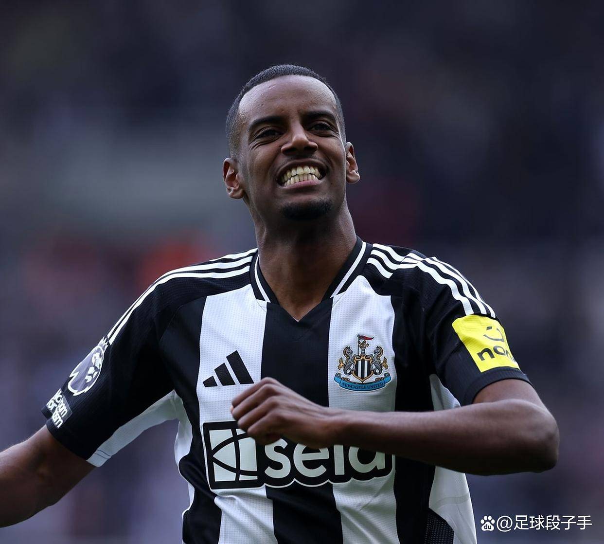 包含伊萨克经纪人暗讽纽卡斯尔转会过程艰难受阻的词条  第2张