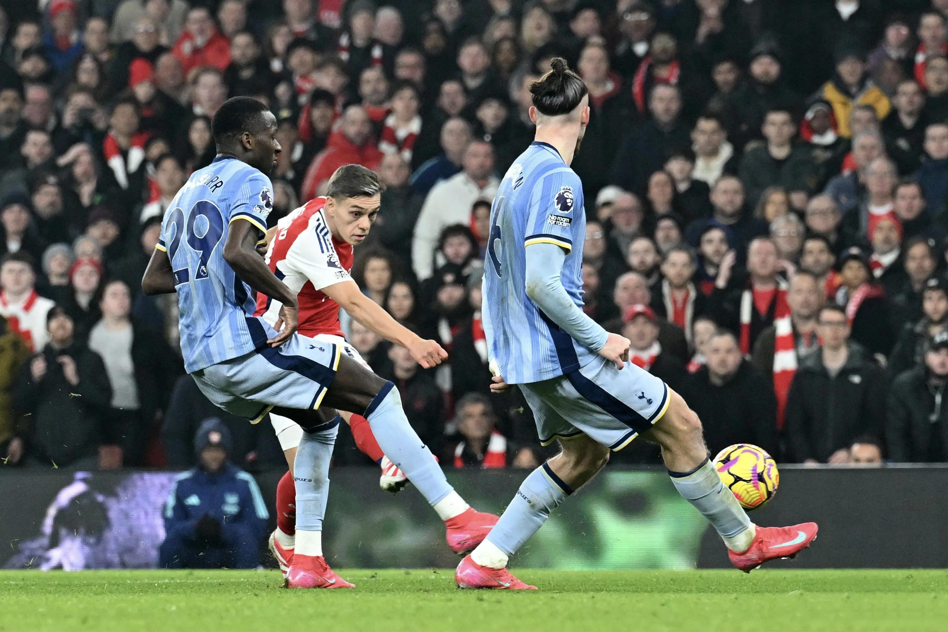 关于英超热刺0-1伯恩茅斯遭遇首败埃万尼尔松破门制胜的信息  第2张