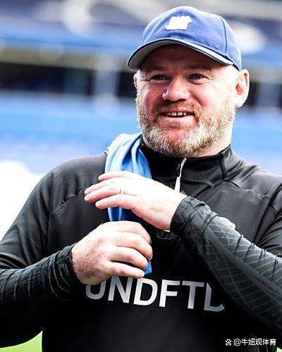 鲁尼抨击萨拉赫质疑其比赛中防守态度 第2张 鲁尼抨击萨拉赫质疑其比赛中防守态度 第2张