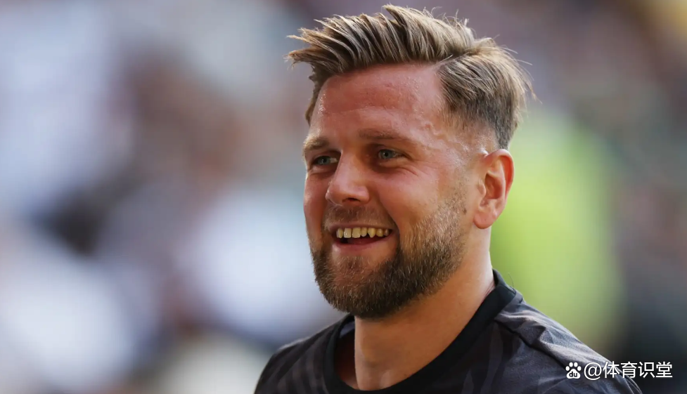 约维奇曾提议续约两年且年薪要求不高但AC米兰没同意的简单介绍 第2张 约维奇曾提议续约两年且年薪要求不高但AC米兰没同意的简单介绍 第2张