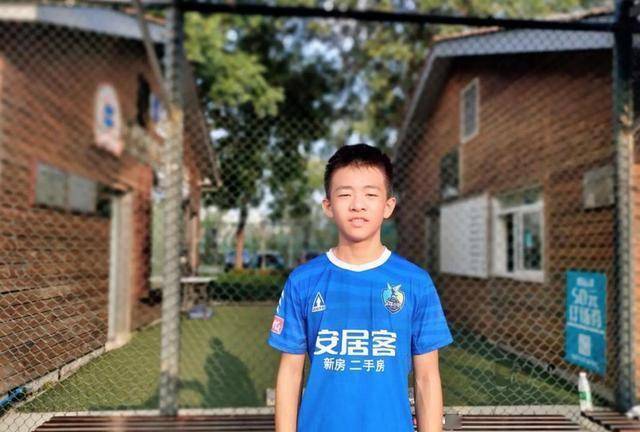 包含董路披露邝兆镭加盟细节球员开启留洋生涯的词条  第2张