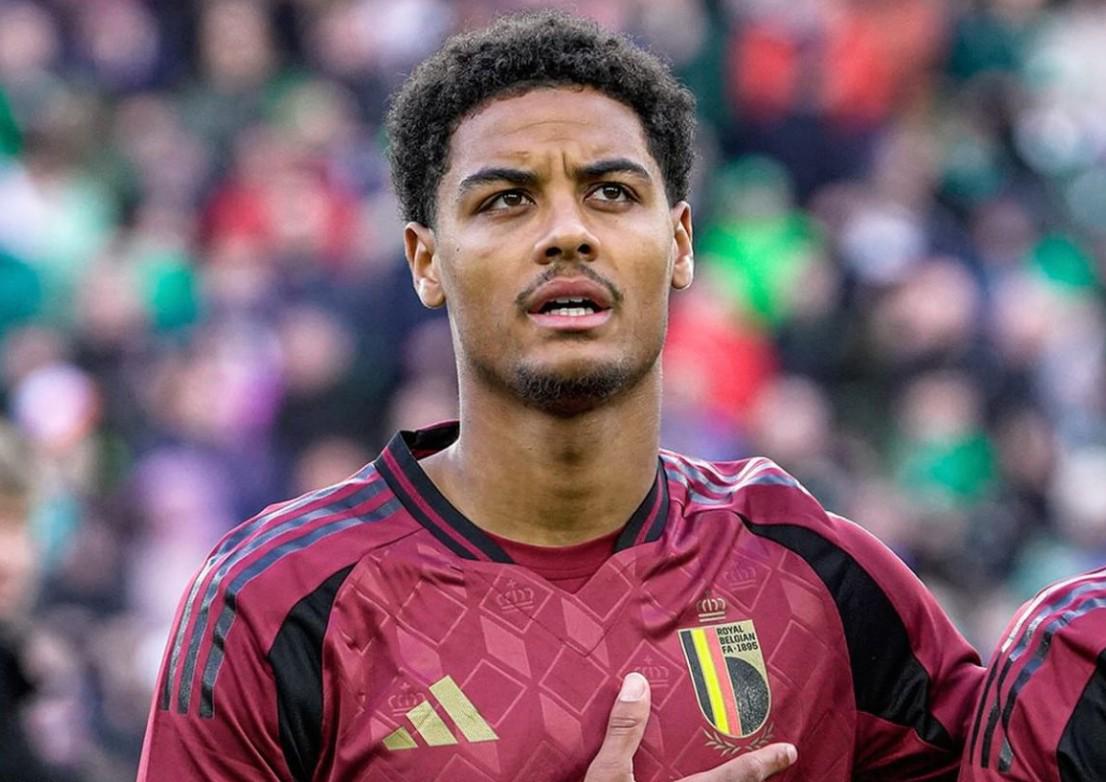 曝AC米兰新总监抢国米猎物敲定德温特的简单介绍 第1张 曝AC米兰新总监抢国米猎物敲定德温特的简单介绍 第1张