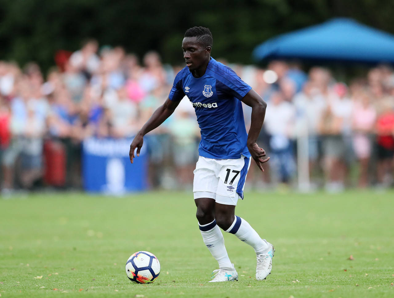 埃弗顿有意沃克球队认可球员实力的简单介绍 第1张 埃弗顿有意沃克球队认可球员实力的简单介绍 第1张