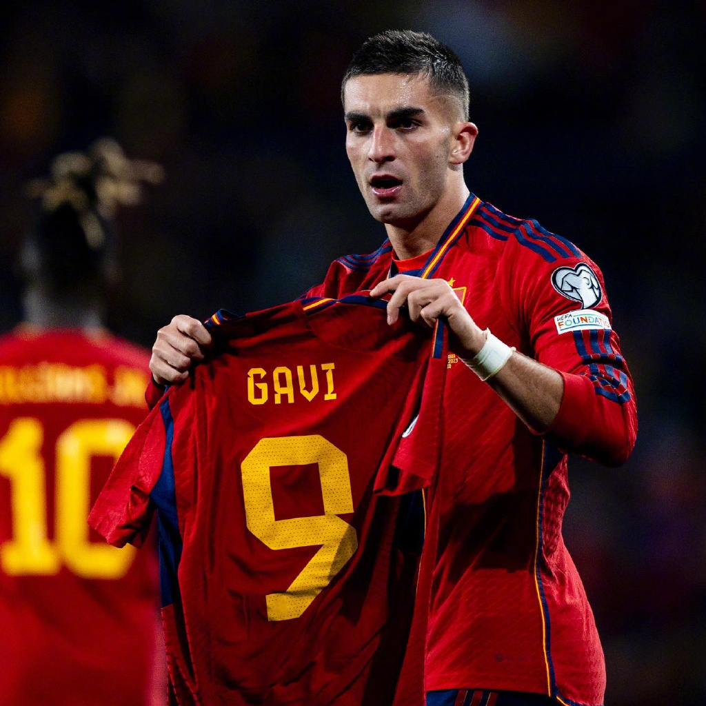 曝加维与费尔明因女友矛盾闹僵巴萨更衣室氛围紧张的简单介绍 第1张 曝加维与费尔明因女友矛盾闹僵巴萨更衣室氛围紧张的简单介绍 第1张