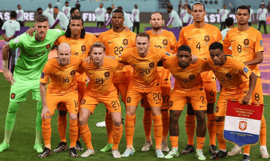 包含世预赛芬兰2-1波兰波兰丢榜首的词条  第2张