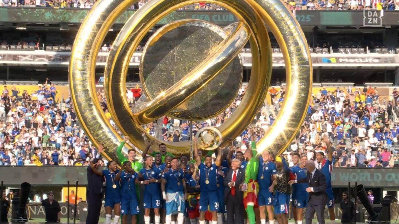 世俱杯决赛:切尔西战巴黎新科世俱杯冠军即将诞生的简单介绍 第2张 世俱杯决赛:切尔西战巴黎新科世俱杯冠军即将诞生的简单介绍 第2张