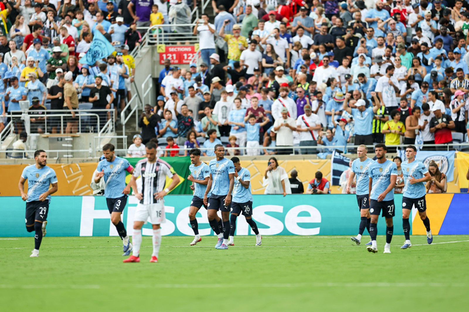 包含曼城将把季票持有者迁出北看台引发部分球迷不满的词条 第2张 包含曼城将把季票持有者迁出北看台引发部分球迷不满的词条 第2张