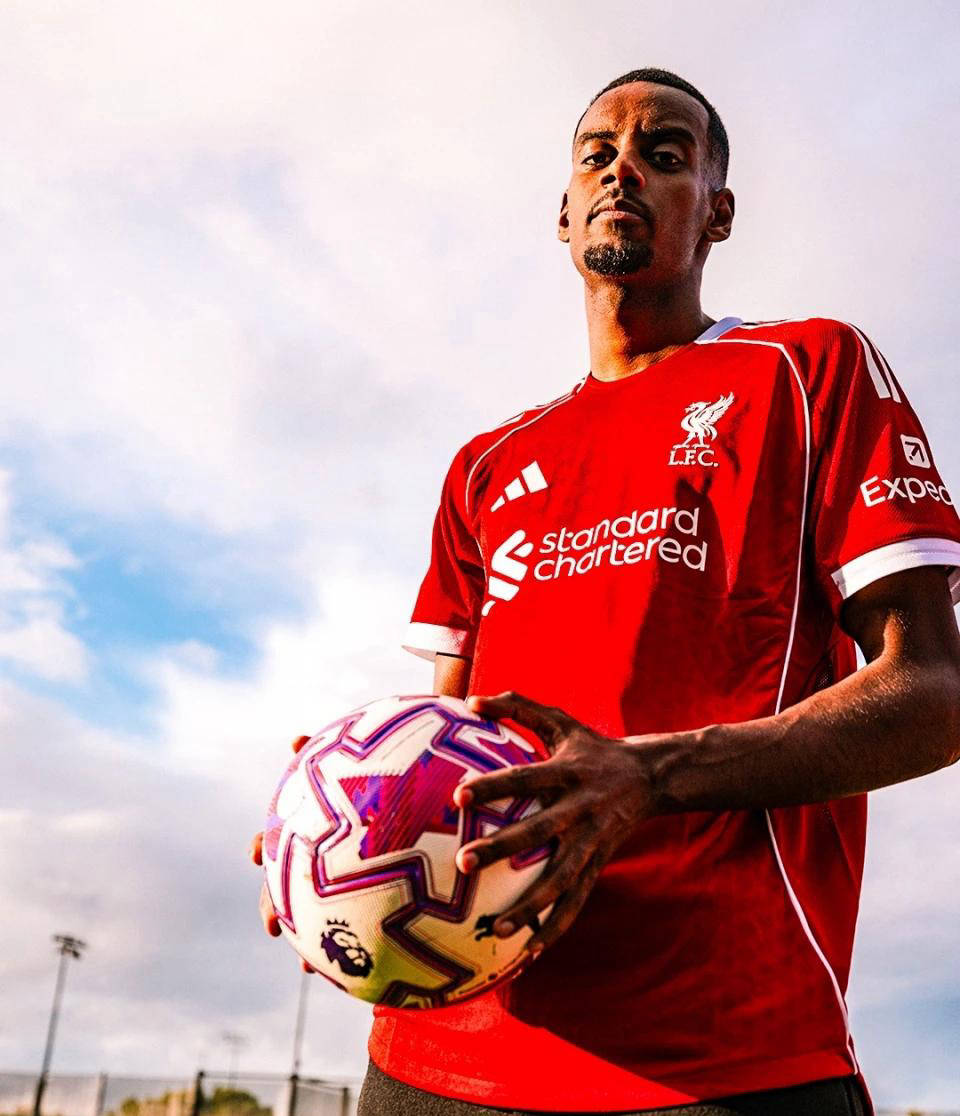 包含伊萨克回到纽卡进行训练球员此前缺席球队亚洲行的词条