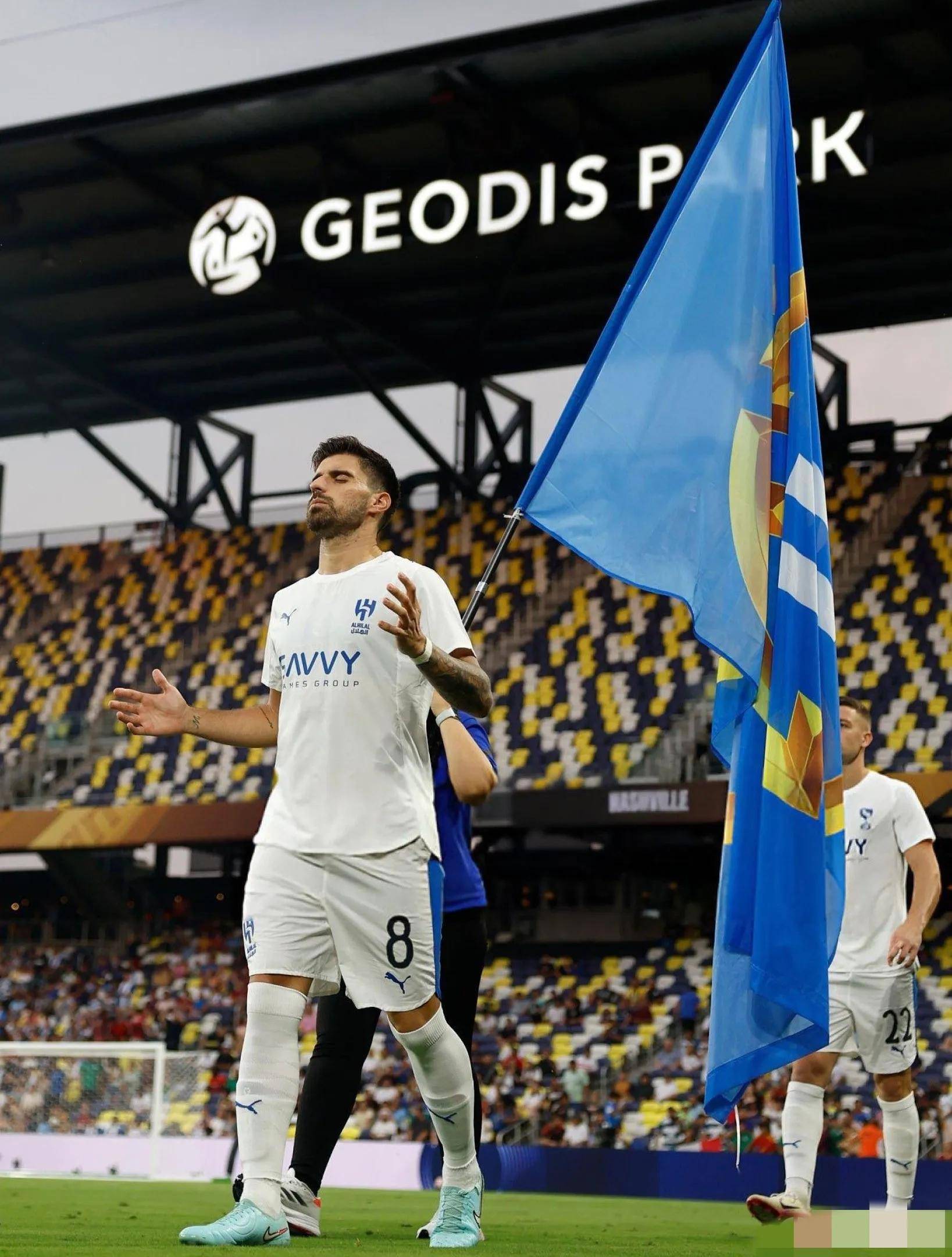 世俱杯小组欧洲12支球队3支出局9支球队晋级16强 第2张 世俱杯小组欧洲12支球队3支出局9支球队晋级16强 第2张