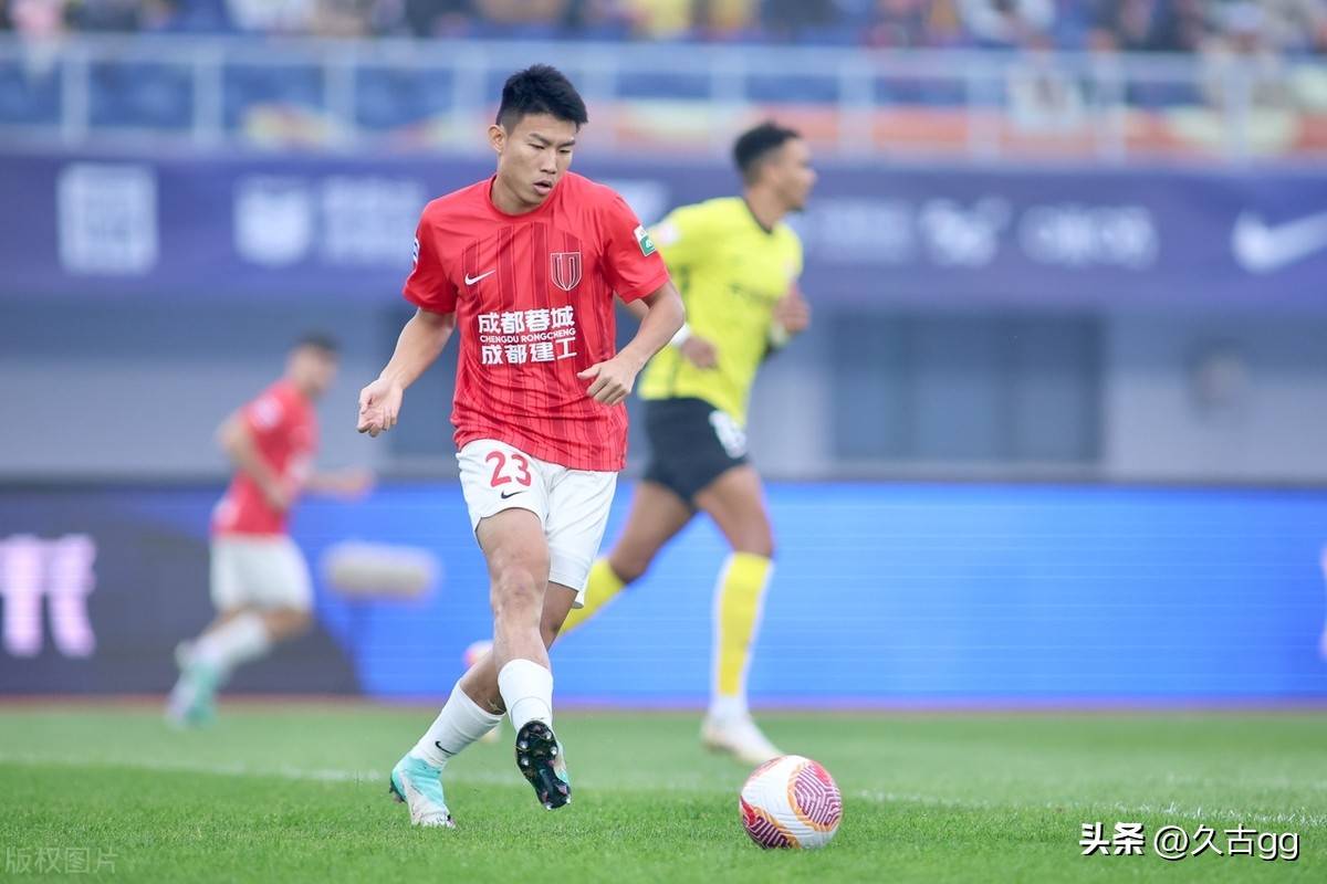 包含蓉城后卫杨帅晒妻女现场观战照蓉城晋级亚冠正赛的词条 第2张 包含蓉城后卫杨帅晒妻女现场观战照蓉城晋级亚冠正赛的词条 第2张