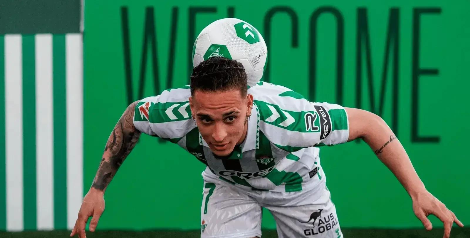 关于安东尼愿意降薪加盟皇家贝蒂斯曼联希望出售球员的信息  第1张