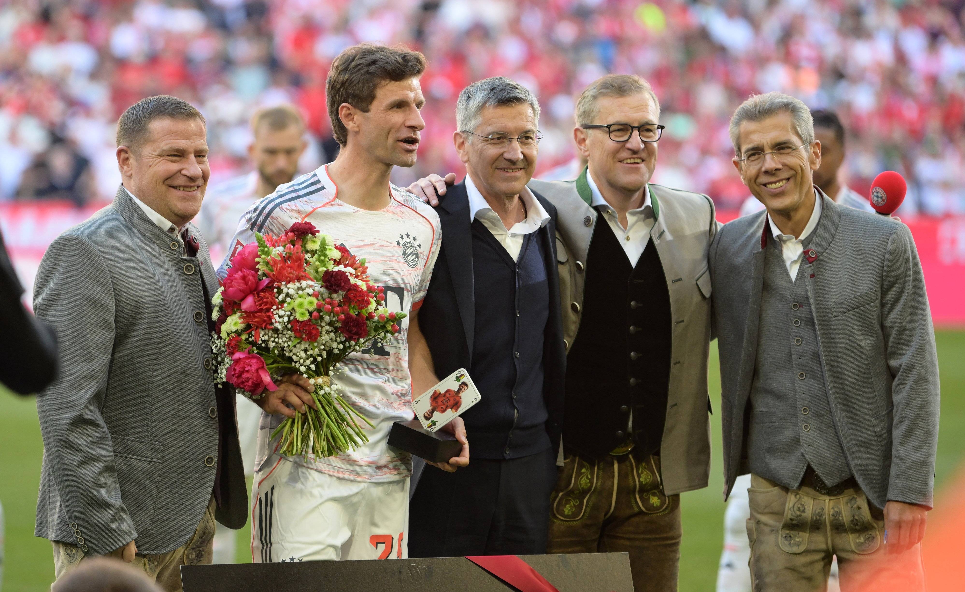 包含穆勒晒拜仁生涯奖杯荣誉满身的词条 第1张 包含穆勒晒拜仁生涯奖杯荣誉满身的词条 第1张